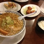 東京豚骨拉麺 しゃかりき - 角煮ラーメンとセット