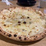 pizza & pasta PECORA - ランチのピッツァ（４種のチーズ）