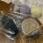 餅工房みやび - さくらんぼ大福 ブルーベリー大福 みかん大福
      串団子の胡麻だれ コーヒー大福