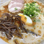 九州屋 - とんこつラーメン