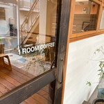 1 ROOM Coffee - 店舗入り口