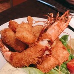 キッチン サカナヤ - ミックスフライ　税込1500円　これはランチもディナーもオーダー必須です