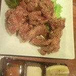 さばいな - カンボジア風鳥の唐揚げ\650。特徴的なタレにつけて食べるのがおいしい