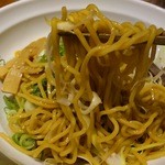 北海道マルハ酒場 - 海老風味の不思議な油そば！