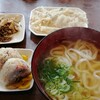 小麦冶 - 肉ごぼう天うどん、かしわおにぎり