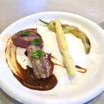 catoe - ◇古谷農場放牧豚ヒレ肉のロースト
          唐辛子とカカオのソース                              