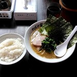 つばさ家 - ラーメン並盛780円+120円