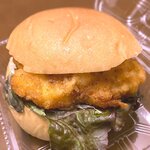 ナガヤ - 料理写真:フライドチキンバーガー￥258　2022.8.6