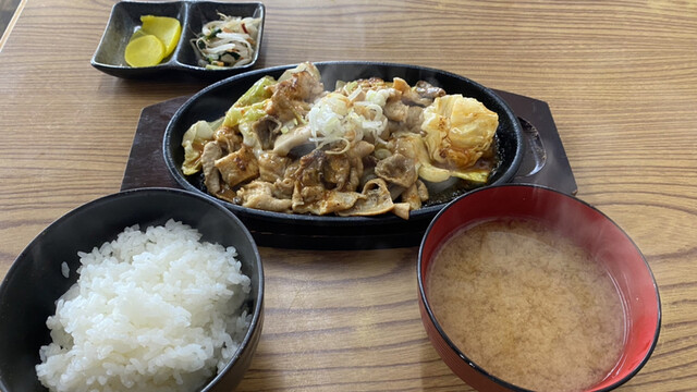 鉄板焼 ホルモン食堂 - 酒田（食堂）の写真