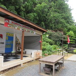 Warung Berkah Jaya - テラス席