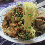 Warung Berkah Jaya - お肉のトッピングが多すぎ、