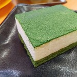 スシロー - ★★★★ふわっとミルクムースとしっとり抹茶ケーキ 220円 抹茶が濃くて苦味と甘味のバランスが良い！