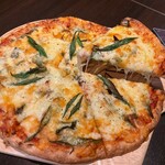 시라 스와 구조 파의 피자