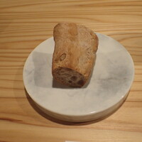 灯りの食邸 コカジヤ - クルミのパン