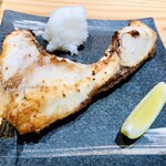 Shizuoka Uoichiba Chokueiten - カンパチのカマ焼き