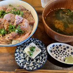 MAGURO GARAGE - 本マグロ炙り丼 ¥1300