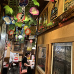 田内屋 - お客様がいらしたので撮影遠慮しましたが…店内奥はテレビもあって… 
      ボックス席や大きなテーブル席にゆったり座れ、
      ご家族でも安心です♪(我が家は息子も良く連れてきてました(^^))