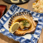 田内屋 - ◯ホタテバター焼き…海鮮の炉端焼きもいただける、焼き鳥屋さん♪