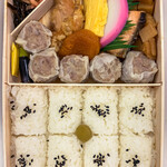 ハナガタヤ - シウマイ弁当 鮭の塩焼きバージョン 860円