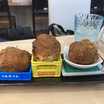 与那国ベーカリー食堂 ウヤシワレ - サーターアンダギー