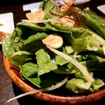 焼肉 ゆかわ - ガーリックサラダ