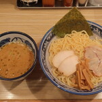 GAKU - 鶏つけ麺 大盛　９４０円。