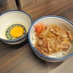 錦糸町中華そば さん式 - 牛丼 + 生たまご
