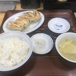 Gyouza No Manshuu - 焼餃子とライス（460円）
