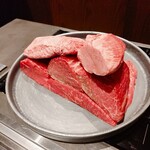 北海道焼肉 北うし - 本日使用のお肉の紹介がありました。