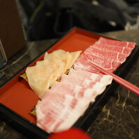 シャングリラズシークレット 銀座店 - コースの鶏肉、豚肉、牛肉3人前