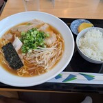 紫川ラーメン - ラーメンライス810円