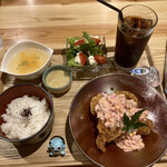 Cafe Bar maru sankaku shikaku - 国産鶏のチキン南蛮定食　980円