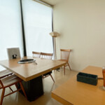 甲子園 牛萬 - 奥に有る2テーブルのみの仕切られたお部屋でした♬