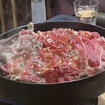すき焼･鍋物 なべや - 牛肉鉄鍋