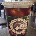 アイランド ヴィンテージ コーヒー - パラダイスブレンド (コナコーヒーブレンド) アイスコーヒー Large 660円、いい値段するだけあって並々入ってる。