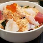 末広寿司 - つまみになるサラダのハーフサイズ(600円)