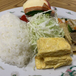 中華料理 旭亭 - ごはんの形が、昭和ノスタルジー