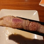 東京豚バザール - ルイビ豚 溶岩石焼き 断面
