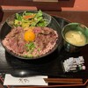 肉びすとろ グルマン 三年坂 - 名物　グルマン丼④肩ロース100g、3,600円