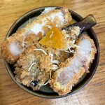 とんかつ 栄ちゃん - 衣カスも余したくない。全てが美味しい。