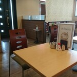 スタッカート - 店内