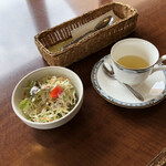 Coffee & Restaurant Olive - 野菜とスープが先に