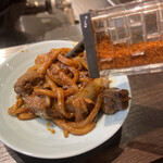 Nagoyamotsuyakihitosuji - コッテリ味の味噌焼きうどんとホルモン&ハラミはご飯が進みます お酒なら更に進みますが禁酒してるので(汗)