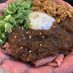 大衆焼肉 りゅえる - 自家製ローストビーフ丼　肉マシ(+50g)