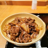 豚捨 KITTE丸の内店 - 上牛丼　2200 円