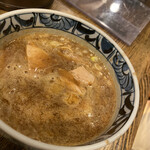 新橋 纏 - ツレのつけ麺のつけ汁
