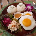 新橋酒場 ALOHA ISLAND - ロコモコ