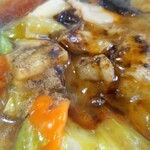 進来軒 - 具、胡椒、ラー油、酢アップ