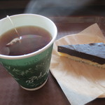 バル ミエール - 堂島のmusicaの紅茶\300とチョコレートタルト