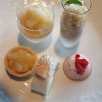 DINING & BAR TABLE 9 TOKYO - 
